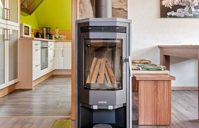 Garden View Apartment in Erzgebirge near Forest - Foto 13