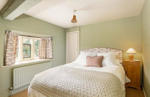 Charming 2BD Cottage in the Heart of Kingham! - Photo 35