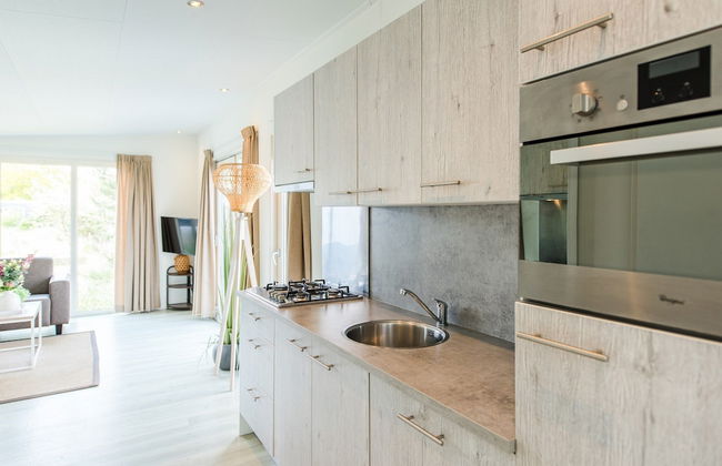 Modern Chalet With Dishwasher, Near the Beach - Photo 6