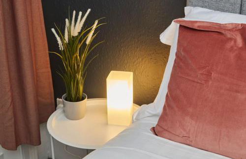 Large 4 bedroom flat close to city, street parking - Foto 6