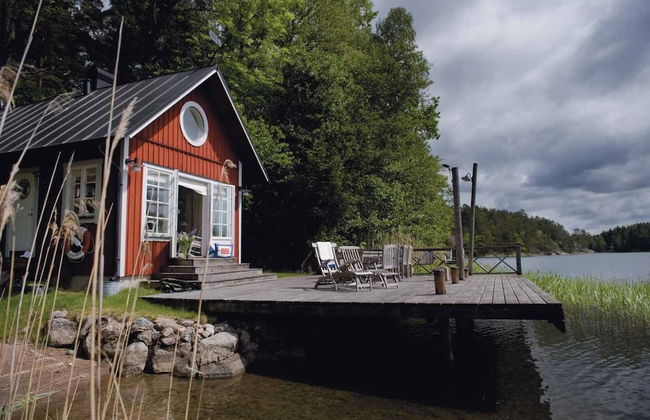 Sjöstuga Myttinge Waterfront - Photo 1