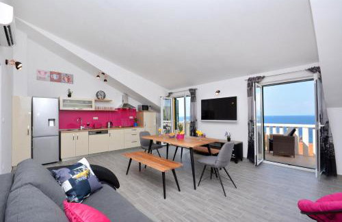 Sea View Luxury Apartments, ALA DA - Photo 19