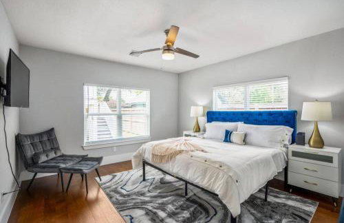 Intergalactic Abode at East Downtown - Foto 21