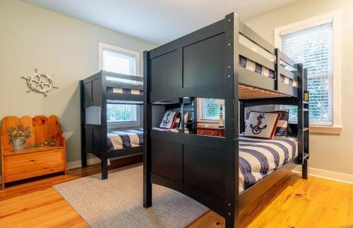 Centennial Coast Cottage - with Heated pool - Foto 19