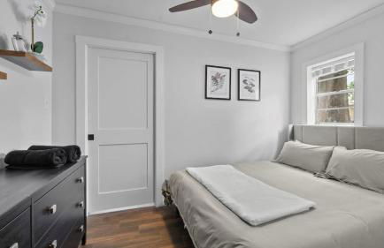 Comfy Modern Farmhouse Cottage w/ Private Patio! - Foto 19