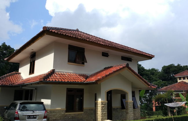 Villa Sabrina Bumi Ciherang - Photo 17