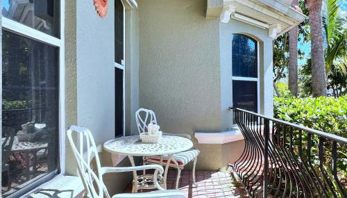 Lovely Lakeside 4-Bed Pool Home at Villa Sol-3125 - Foto 3