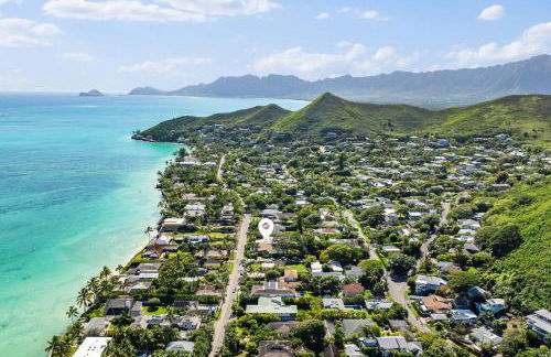 Stunning Lanikai Home just steps to the Ocean-Authentic Hawaiian Tropical Charm - Photo 36