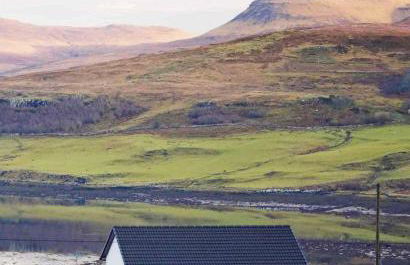 Almondbank Cottage - 2 Bedrooms, 8 miles from Portree Earlier check-in at 2pm - later departure time of 11am - Foto 1