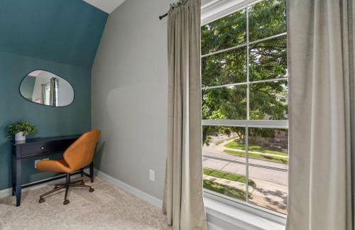 Luxury 4BR Dallas Home with Game Room and Fire Pit - Foto 36