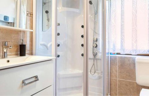 Lovely Home In Novo Zvecevo With Sauna - Foto 26