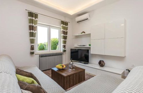 Cozy Home In Viskovo With Wifi - Photo 31