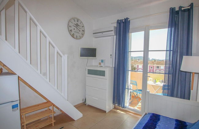 Comfortable Holiday Home Near the Beach - Photo 7