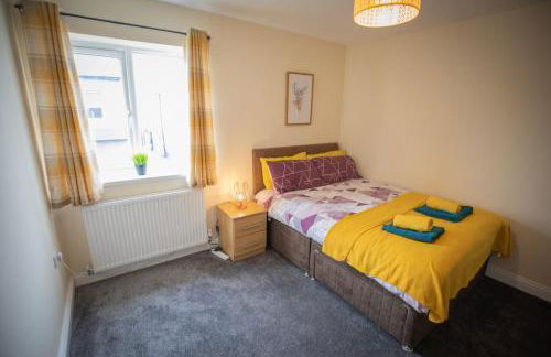 Crystal House Flat 3 - free private parking - metro - Foto 34