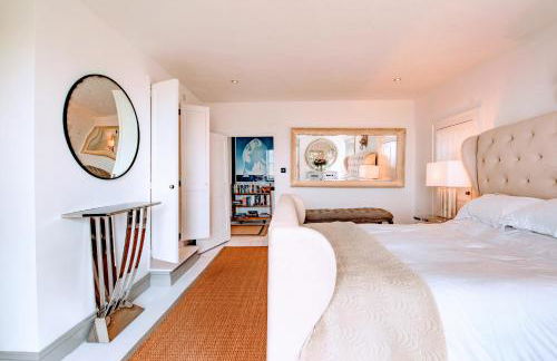 Magnificent Clarence cottage! - Photo 42