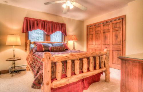 Most Luxury 7000 Sq ft Log Estate with Pool Hot Tub Sauna - Foto 23