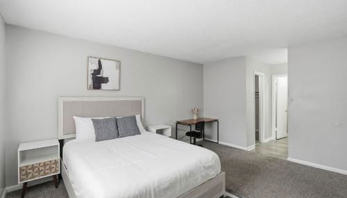 Modern 2BR Retreat Near Stone Mountain - Foto 3