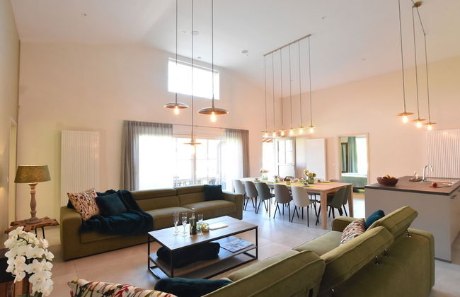 Tasteful Holiday Home in Sijsele-brugge With Garden - Photo 9