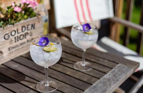 The Challoners - Photo 26