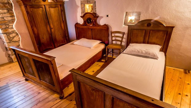 Rustic Holiday Home With Private Pool in the Center of Medulin Near the Beach - Foto 2, Habitación