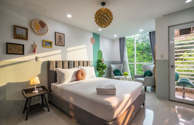 SAZI Church View Home - Free Nails/HairWash - Photo 46