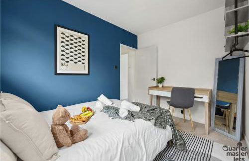 2 Bedroom Bungalow with Parking that Sleeps 6 - Photo 15