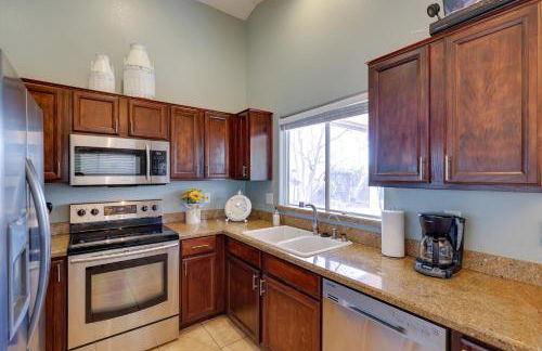 Golf and Hike Family Home with Patio in Glendale - Foto 13