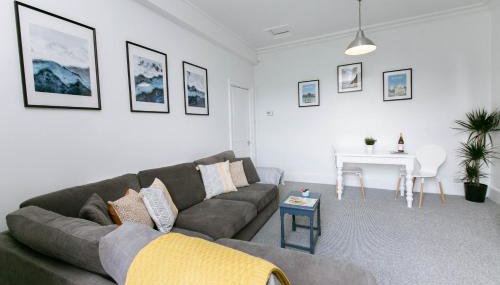 Spacious Apartment, Free Parking, Central Location Near To Uni, Hospital, Town - Foto 3