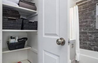 Queen Bed Apt in West Hartford - Foto 27