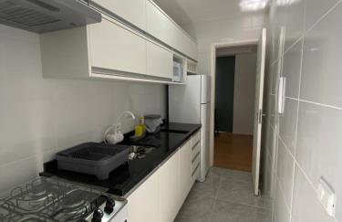 101- Lindo Apartamento Amplo e decorado, 2 quartos, sala, cozinha completa, mobiliario moderno, lavanderia , Excelente localização no bairro Bigorrilho - Photo 28