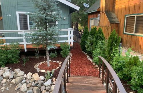 Spacious cozy chalet huge deck over seasonal creek - Foto 63