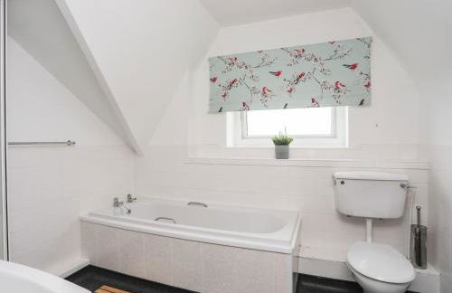 Rhiw - 1 Ty'n Don - Photo 18