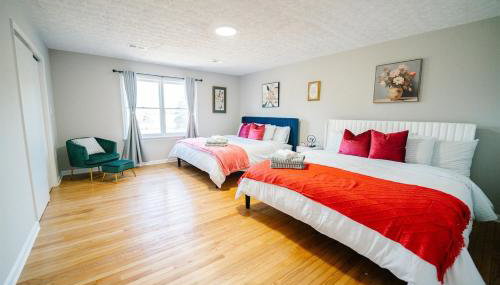 Spacious 5BR 2BA Free Parking Minutes to DC with Foosball - Foto 3