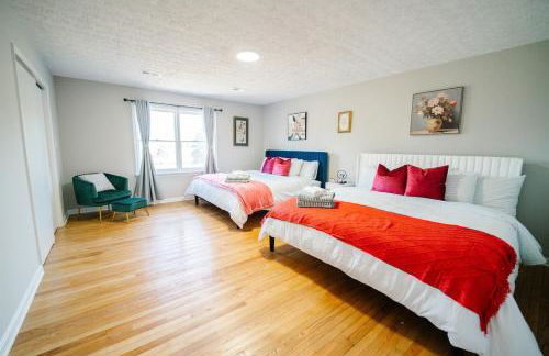 Spacious 5BR 2BA Free Parking Minutes to DC with Foosball - Photo 40