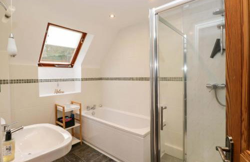 School Cottage - Photo 35