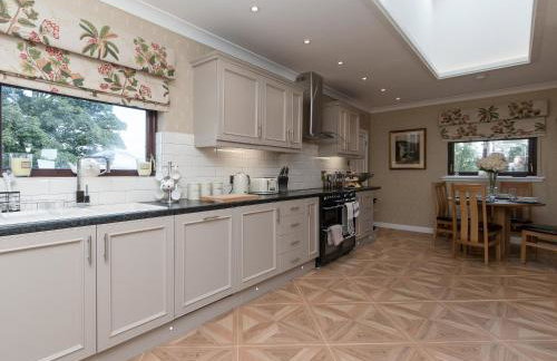 Hillend Farm House - Photo 9