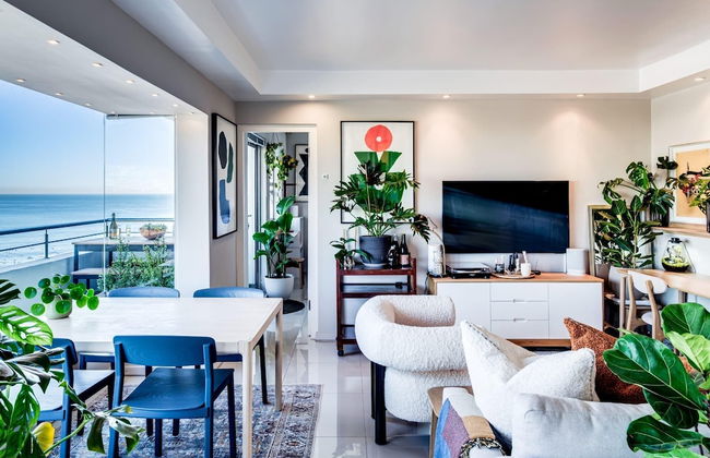 Extraordinary Stay in Mouille Point The Apartment - Photo 1