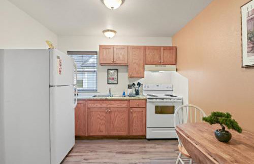 Maple Leaf Manor Suites - Photo 50