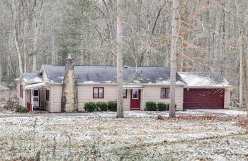 Rector Home with Hot Tub about 6 Mi to Ligonier! - Foto 6