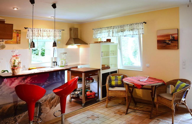 Bungalow by Lake Near Baltic & Gdansk Bay - Photo 4