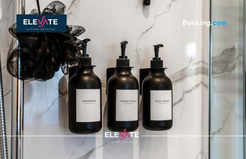 Last-Minute Specials l Limited-Time Deal l Sleeps Up To 6 Guest l Free Parking, Families, Business Stay l By Elevate Living Estates Short Lets & Serviced Accommodation Northampton - Photo 16