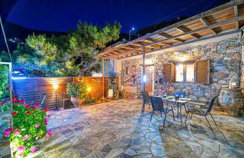 "PefkoPetro" Traditional House - Foto 1