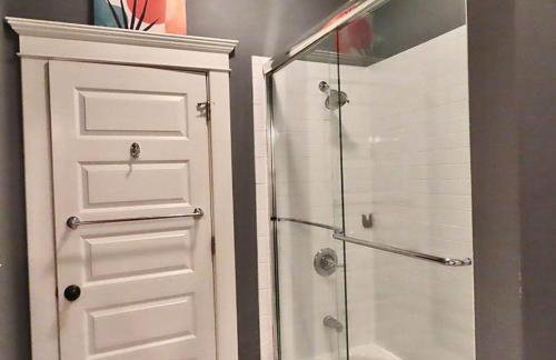 The Nook on Neil Walkable 3BR - Foto 31