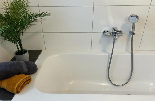 Exklusive Ferienwohnung bei Berlin, bis 5 Gäste, große Terrasse, Garten - Foto 13