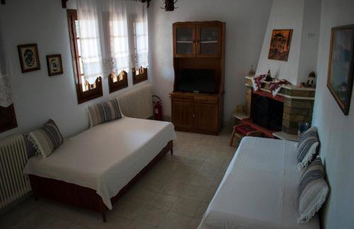 Feel at Home - Photo 12