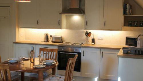 The Courtyard Suite - Photo 3