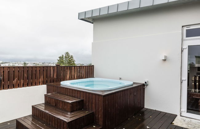 ICELAND SJF Villa , Hot tub & Outdoor Sauna Amazing Mountains View - 15 min to downtown - Foto 47