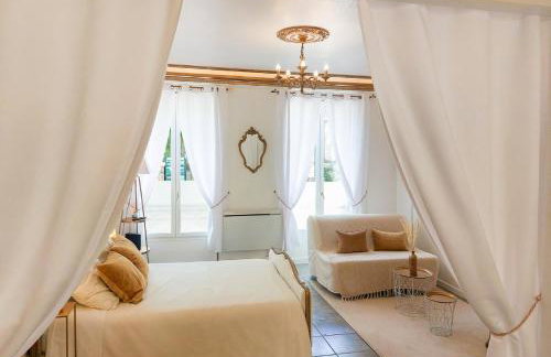 Le Petit Versailles - Face gare - Wifi - Baignoire - Foto 4