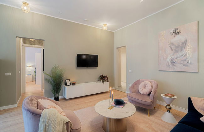 Designer 2-Bedroom Flat with Balcony & Full Amenities Steps from Piata Universitatii - Foto 22