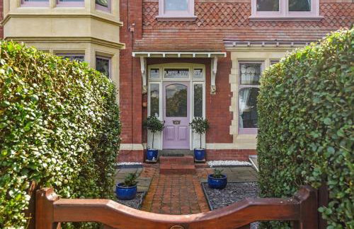 Traditional 3-Bed Property in Pontcanna with Parking - Foto 9